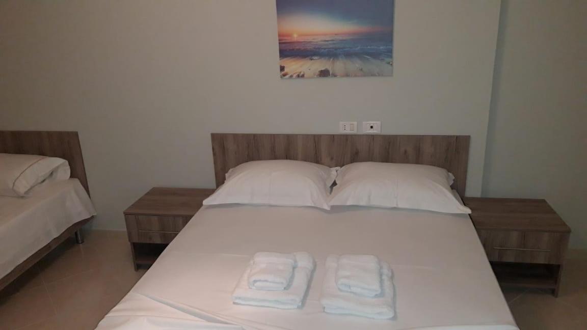 Disy Apartments Vlorë Habitación foto