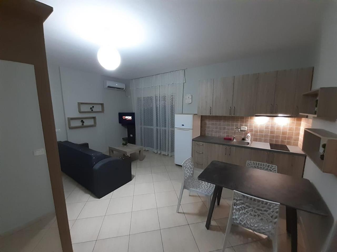 Disy Apartments Vlorë Habitación foto